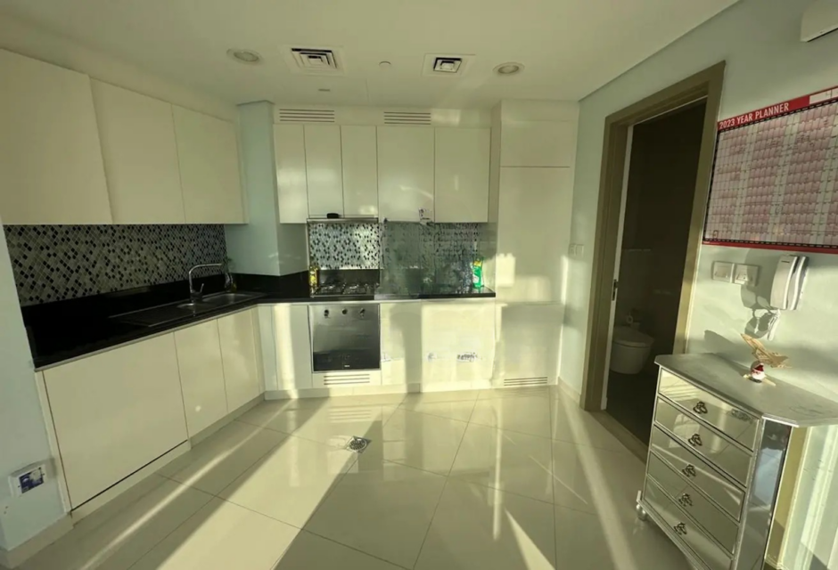 Apartment 1 br in the completed complex Paramount Hotel Midtown, Business Bay, Dubai