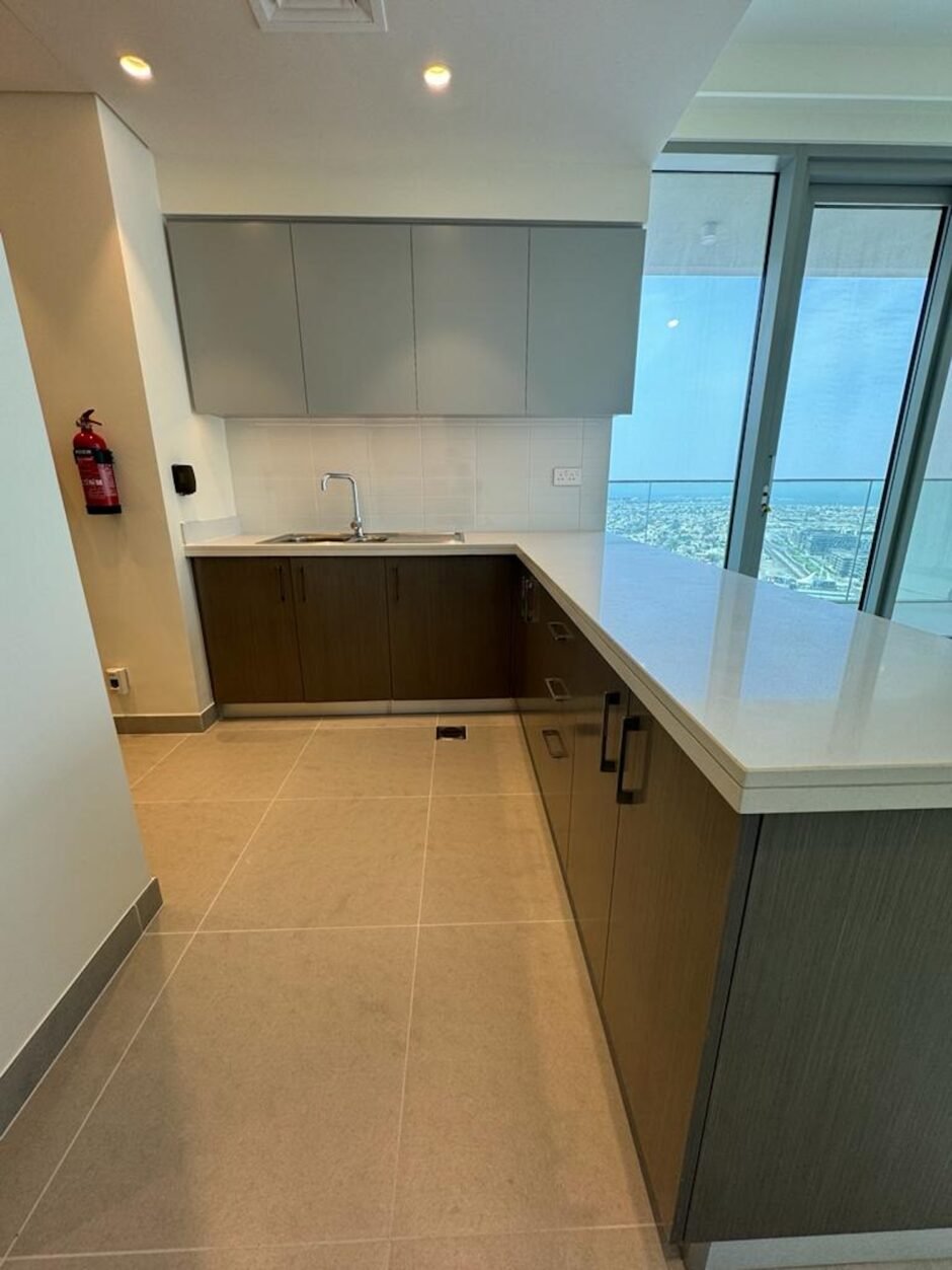 Apartment 2 br in completed complex, Forte 2 project, Downtown, Dubai