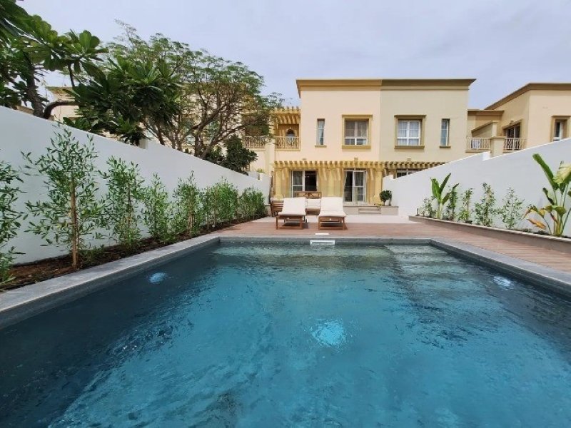 Villa 2 br + maid in completed complex Springs 11, Emirates Hills, Dubai