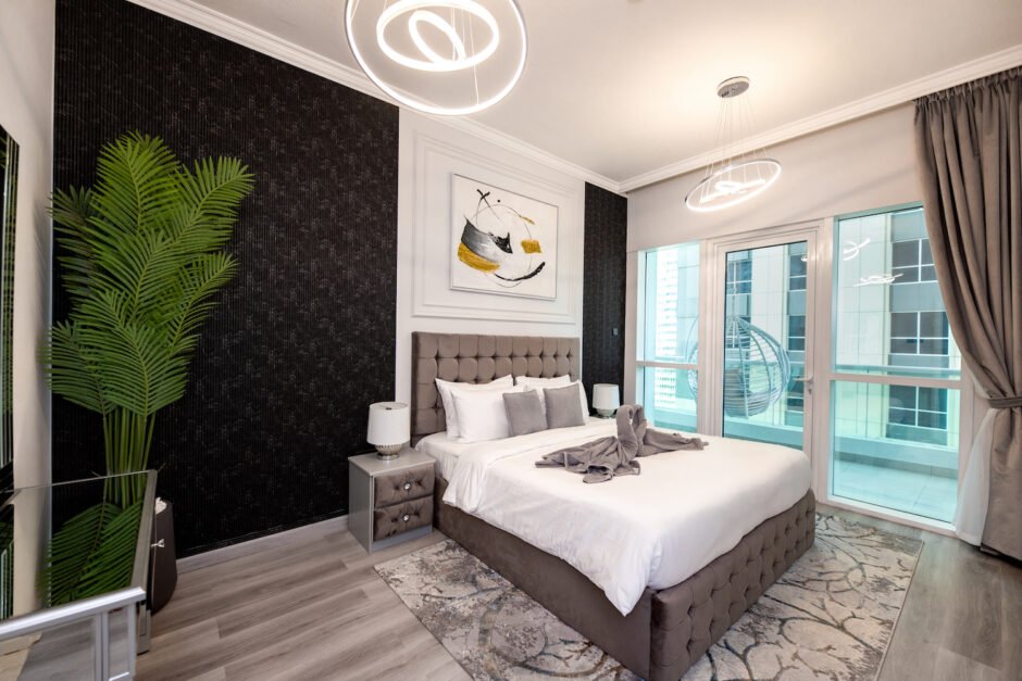 Apartment 1 br in the completed complex Pinnacle Tower, Dubai Marina, Dubai