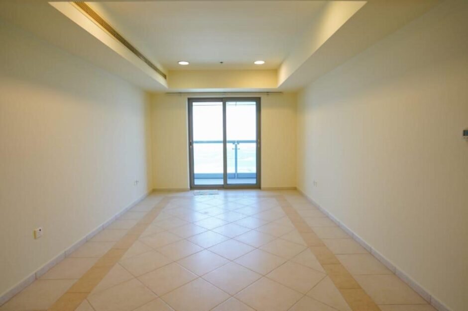 Apartment 2 br in the completed complex Princess Tower, Dubai Marina, Dubai